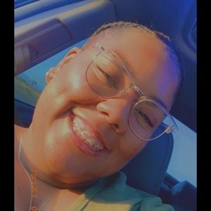 Meet your Posher, Danyshia